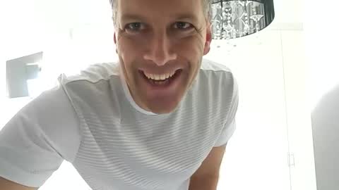 Snapshot of grattitude chatting on May 15, 2026, 11:12 pm grattitude online show from May 15, 2026, 11:12 pm
