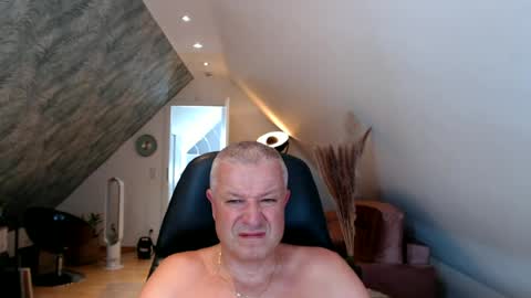 Snapshot of grau197077 chatting on June 30, 2026, 10:05 am grau197077 online show from June 30, 2026, 10:05 am