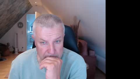 Snapshot of grau197077 chatting on July 14, 2026, 12:00 pm grau197077 online show from July 14, 2026, 12:00 pm