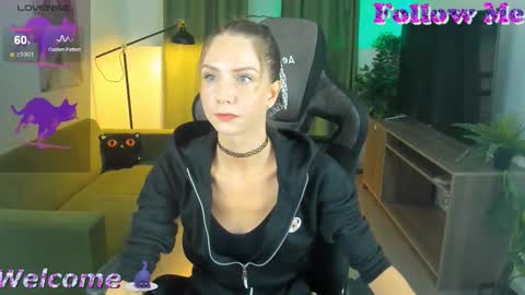 GrayceWild online show from September 15, 2025, 5:29 am