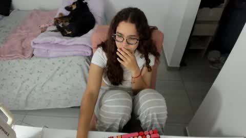 GreciaRuiz online show from March 27, 2026, 11:48 pm