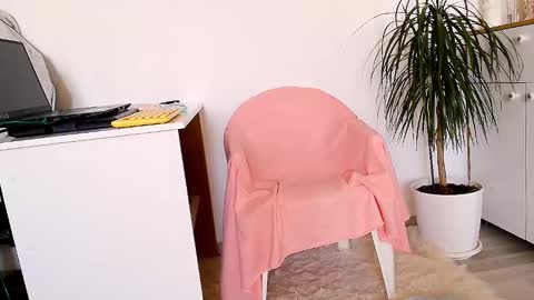 Snapshot of greek_style77 chatting on January 16, 2025, 9:05 am Alex and Ella online show from January 16, 2025, 9:05 am