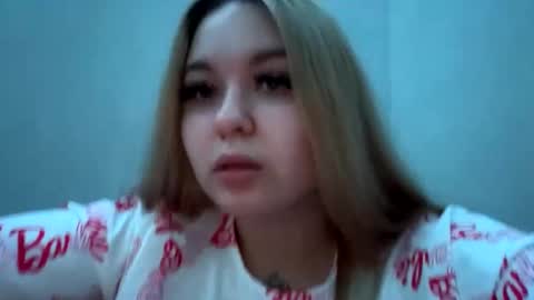 Snapshot of green_eyes_twinkl chatting on February 4, 2025, 3:26 pm Lina 3 online show from February 4, 2025, 3:26 pm