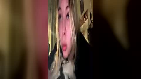 Snapshot of green_eyes_twinkl chatting on June 28, 2026, 10:49 pm Lina 3 online show from June 28, 2026, 10:49 pm