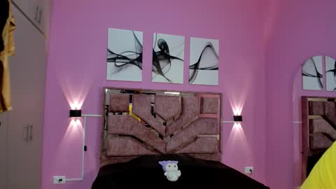 green_lov online show from September 27, 2025, 12:21 pm