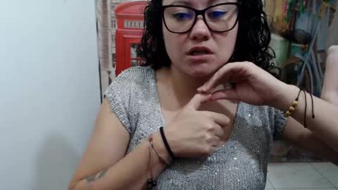 Vannesa online show from September 19, 2025, 3:19 am