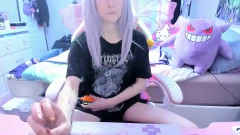 GreenEyedLovexo online show from February 26, 2025, 10:42 pm