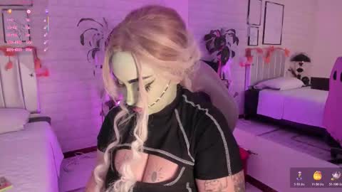   online show from October 24, 2025, 7:32 pm