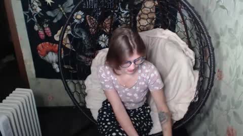 Lina online show from October 12, 2025, 10:36 am