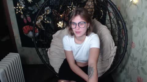 Lina online show from October 13, 2025, 4:45 am