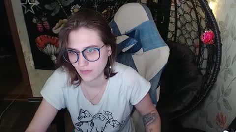 Snapshot of greenwitch9 chatting on March 18, 2026, 11:13 am Lina online show from March 18, 2026, 11:13 am