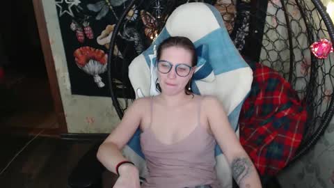 Snapshot of greenwitch9 chatting on March 29, 2026, 10:04 am Lina online show from March 29, 2026, 10:04 am