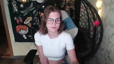 Lina online show from July 14, 2026, 10:21 am