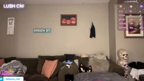 Snapshot of greenxxxqueen chatting on January 11, 2026, 3:00 am SexQueen Nikki online show from January 11, 2026, 3:00 am