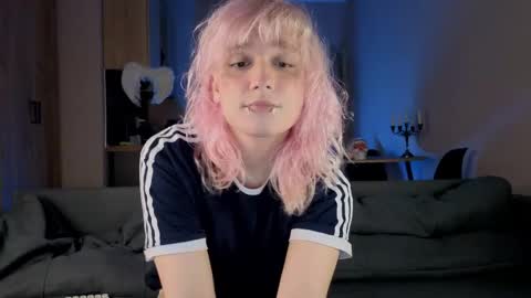 Greg-independent model online show from April 16, 2026, 9:04 pm