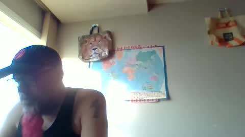 Snapshot of gregrev chatting on May 19, 2026, 1:56 am gregrev online show from May 19, 2026, 1:56 am