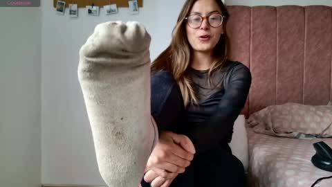  Emmy  online show from April 21, 2026, 9:39 pm