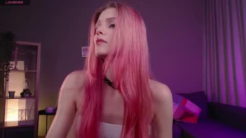 gretchen_mol online show from November 3, 2025, 7:31 am