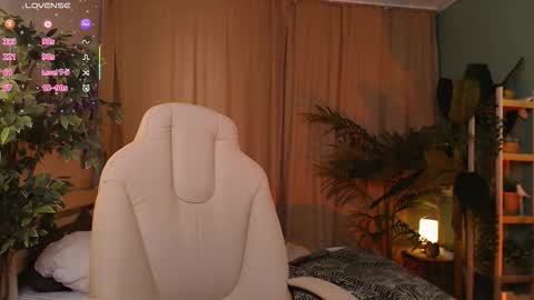 gretchen_mol online show from November 20, 2025, 7:41 am