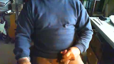 greyhounddog online show from September 24, 2025, 7:55 am