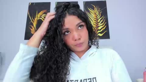 Snapshot of greymarii chatting on March 2, 2025, 12:22 pm Marii online show from March 2, 2025, 12:22 pm