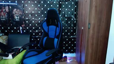 griego01 online show from September 28, 2025, 5:46 am