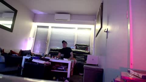 grives13 online show from April 18, 2026, 2:26 am