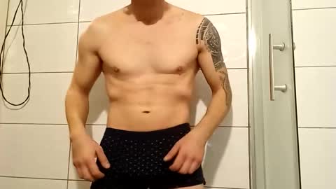 Snapshot of grly_boy chatting on January 5, 2026, 8:01 pm bigW2M online show from January 5, 2026, 8:01 pm