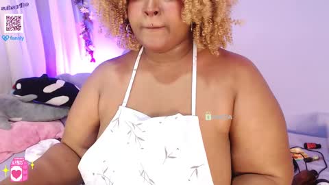 Snapshot of grumosa_velvet chatting on February 22, 2025, 3:01 am Grumosa velvet online show from February 22, 2025, 3:01 am