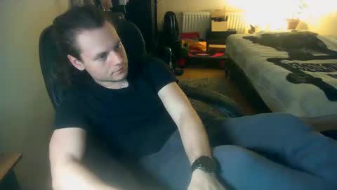 Gizzy online show from November 24, 2025, 5:45 pm