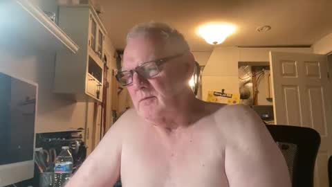 Horny Daddy online show from October 22, 2025, 4:18 pm