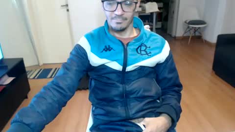 Snapshot of guachin_new chatting on June 15, 2026, 9:50 pm guachin_new online show from June 15, 2026, 9:50 pm