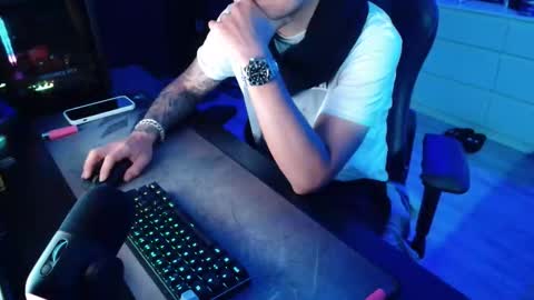 Guayaco  online show from February 7, 2026, 6:00 pm