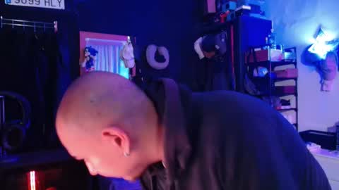 Guayaco  online show from March 3, 2026, 12:11 pm