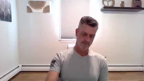 Snapshot of gudguy2025 chatting on October 16, 2025, 2:40 pm gudguy2025 online show from October 16, 2025, 2:40 pm