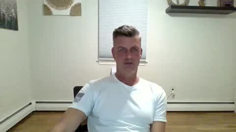 Snapshot of gudguy2025 chatting on October 26, 2025, 1:11 am gudguy2025 online show from October 26, 2025, 1:11 am