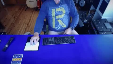 guesswhatigot2 online show from March 9, 2025, 3:11 am