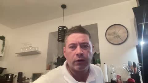 guil0 online show from March 1, 2026, 4:25 am