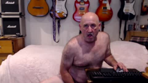 Snapshot of guitarsexgod chatting on January 6, 2025, 4:13 pm Mario online show from January 6, 2025, 4:13 pm