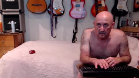 Snapshot of guitarsexgod chatting on January 12, 2025, 11:50 am Mario online show from January 12, 2025, 11:50 am