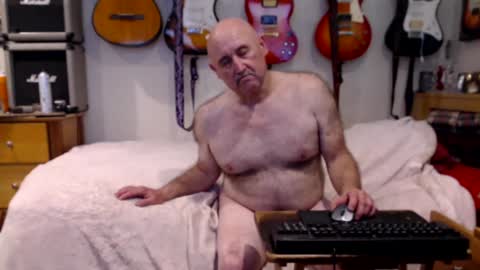 Snapshot of guitarsexgod chatting on January 13, 2025, 6:05 pm Mario online show from January 13, 2025, 6:05 pm