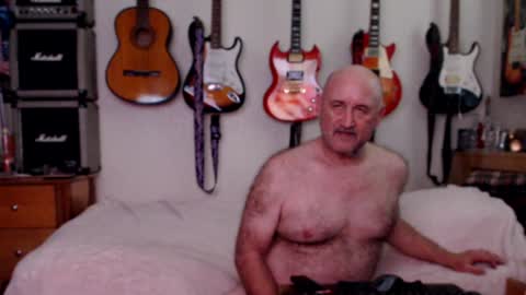 Snapshot of guitarsexgod chatting on January 18, 2025, 9:34 pm Mario online show from January 18, 2025, 9:34 pm