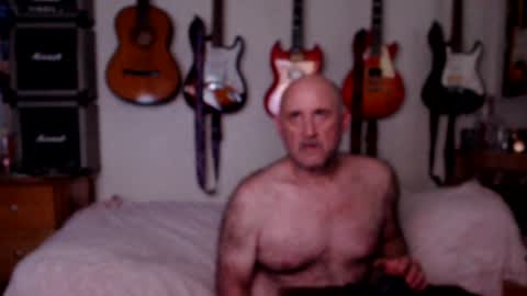 Snapshot of guitarsexgod chatting on January 19, 2025, 12:38 am Mario online show from January 19, 2025, 12:38 am