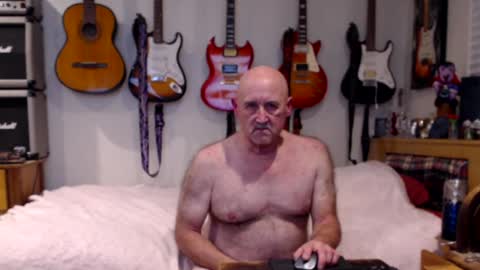 Snapshot of guitarsexgod chatting on January 21, 2025, 8:41 am Mario online show from January 21, 2025, 8:41 am