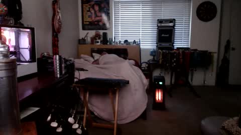 Mario online show from November 27, 2025, 3:25 pm