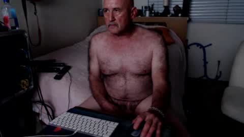 Snapshot of guitarsexgod2 chatting on July 3, 2026, 9:59 am guitarsexgod2 online show from July 3, 2026, 9:59 am