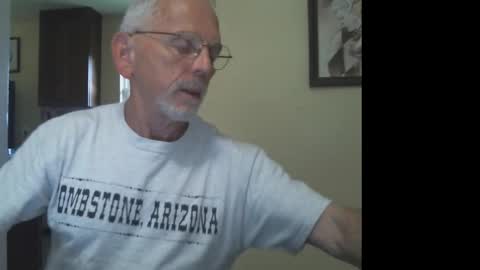 Snapshot of gulfcoast1952 chatting on October 22, 2025, 1:33 pm Roy online show from October 22, 2025, 1:33 pm