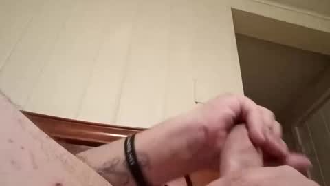 gundomx420 online show from November 3, 2025, 8:04 am