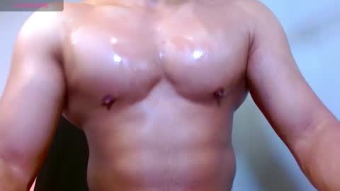 Snapshot of gurushake chatting on July 18, 2026, 8:01 pm holl latino online show from July 18, 2026, 8:01 pm