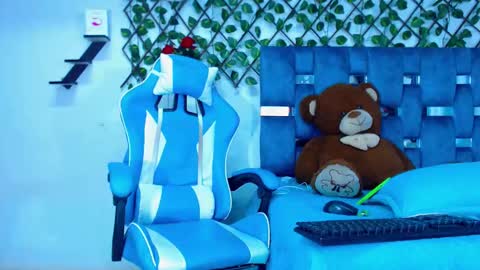 Snapshot of gurxxxt chatting on January 12, 2025, 5:01 pm Hakim online show from January 12, 2025, 5:01 pm